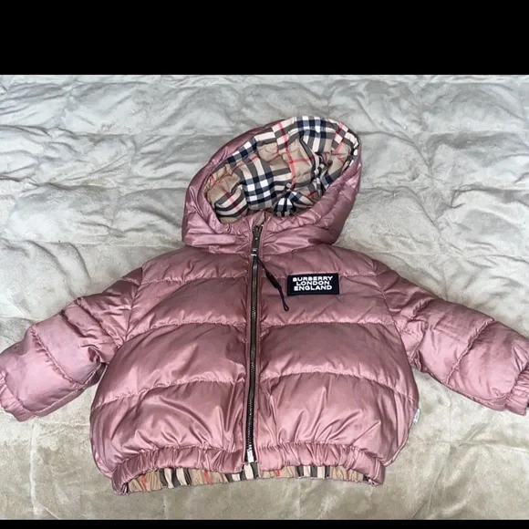 Baby Burberry puffer coat - Picture 5 of 5